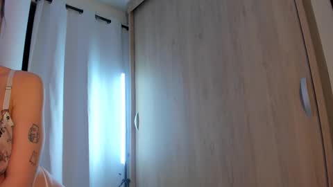 Snapshot of gintonicax chatting on September 2025 01:22:02 AM Ginevra online show from September 2025 01:22:02 AM