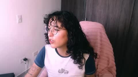 giny_bean online show from April 2026 09:09:02 PM