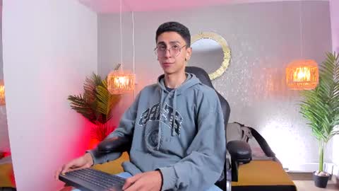 Gio Carangi online show from June 2026 02:42:02 AM