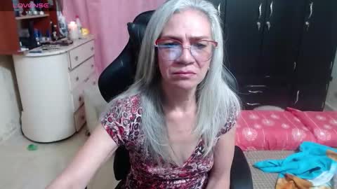 Snapshot of giorgia_xue53 chatting on October 2025 04:01:01 AM Mary online show from October 2025 04:01:01 AM