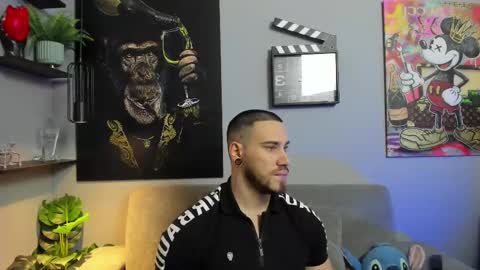 Snapshot of giorgio_leone2 chatting on March 2025 10:10:01 PM Giorgio leone online show from March 2025 10:10:01 PM