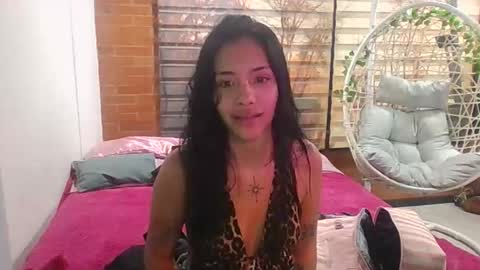 Snapshot of giovanna_oliveria chatting on December 2025 03:01:02 AM giovanna_oliveria online show from December 2025 03:01:02 AM