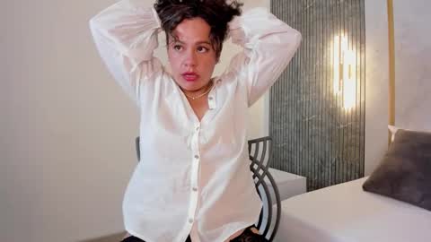 G I S E P L A online show from January 2026 08:01:01 PM