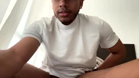 Snapshot of giraldosan320 chatting on November 2025 12:04:01 PM giraldosan320 online show from November 2025 12:04:01 PM