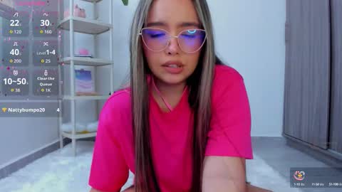 Snapshot of girl_alana chatting on September 2025 04:21:02 PM Alana online show from September 2025 04:21:02 PM