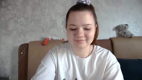girl_cute07 online show from April 2026 03:51:02 PM