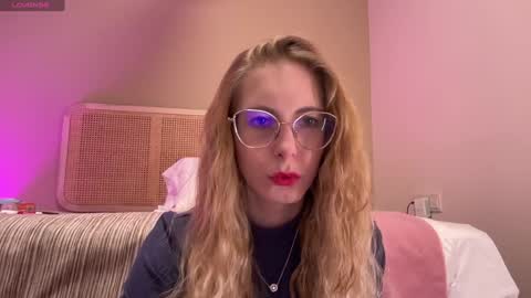 Nikki online show from January 2025 05:53:01 PM