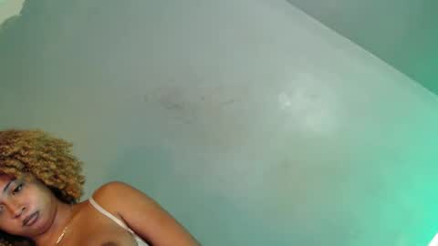 Snapshot of girl_in_black chatting on January 2025 09:39:02 PM Nikka Gadavida online show from January 2025 09:39:02 PM