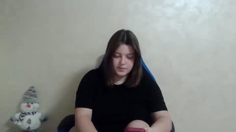 Snapshot of girl_leya chatting on December 2024 11:10:02 PM girl_leya online show from December 2024 11:10:02 PM