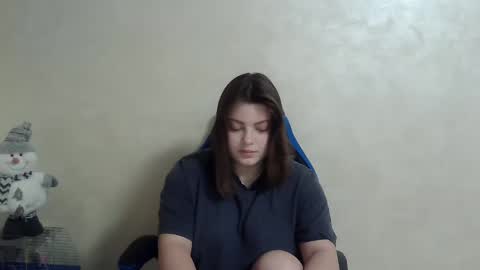 Snapshot of girl_leya chatting on January 2025 11:17:01 PM girl_leya online show from January 2025 11:17:01 PM
