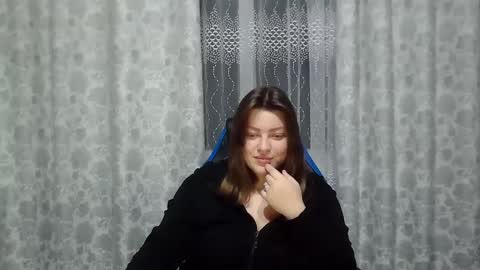 Snapshot of girl_leya chatting on January 2025 09:00:01 PM girl_leya online show from January 2025 09:00:01 PM