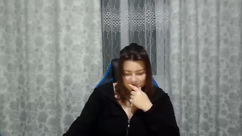 Snapshot of girl_leya chatting on January 2025 09:29:02 PM girl_leya online show from January 2025 09:29:02 PM
