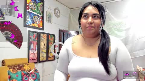 girl_luna_ online show from September 2025 07:50:01 PM