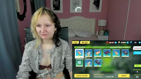 Snapshot of girl_next_doorr chatting on January 2025 12:52:01 PM girl_next_doorr online show from January 2025 12:52:01 PM