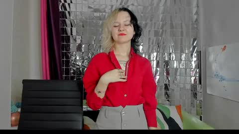 Snapshot of girl_next_doorr chatting on January 2025 12:45:02 PM girl_next_doorr online show from January 2025 12:45:02 PM