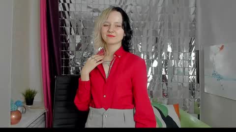 Snapshot of girl_next_doorr chatting on January 2025 03:47:02 PM girl_next_doorr online show from January 2025 03:47:02 PM