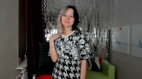 Snapshot of girl_next_doorr chatting on February 2025 05:01:02 PM girl_next_doorr online show from February 2025 05:01:02 PM