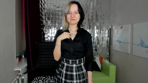 Snapshot of girl_next_doorr chatting on February 2025 11:56:01 AM girl_next_doorr online show from February 2025 11:56:01 AM