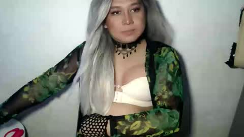 Snapshot of girl_seductionxoxo chatting on March 2026 12:08:01 PM Nica online show from March 2026 12:08:01 PM