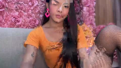 queen ronna online show from September 2025 02:33:01 AM