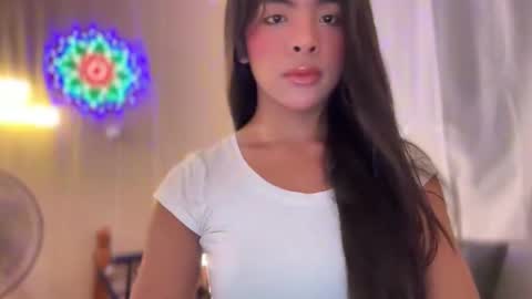 queen ronna online show from November 2025 01:18:01 AM