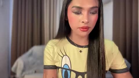 queen ronna online show from April 2026 12:29:02 PM