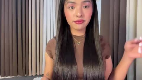 queen ronna online show from April 2026 04:12:02 PM