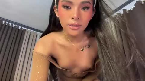 queen ronna online show from June 2026 12:53:02 AM