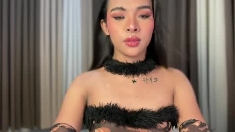 queen ronna online show from June 2026 09:06:02 AM