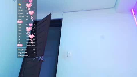 Snapshot of girlghost_ chatting on February 2026 08:10:02 PM GhostG online show from February 2026 08:10:02 PM