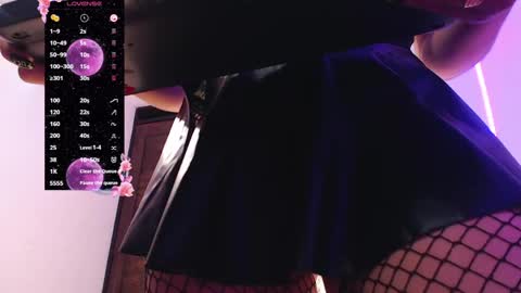 Snapshot of girlghost_ chatting on April 2026 04:01:01 AM GhostG online show from April 2026 04:01:01 AM