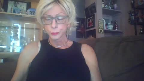 Girlinrock online show from May 2026 12:49:01 AM