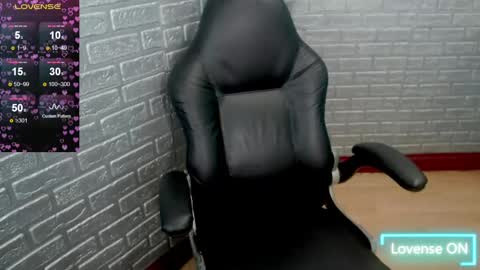 Snapshot of girlkondx1_bella chatting on February 2025 02:55:02 PM girlkond online show from February 2025 02:55:02 PM