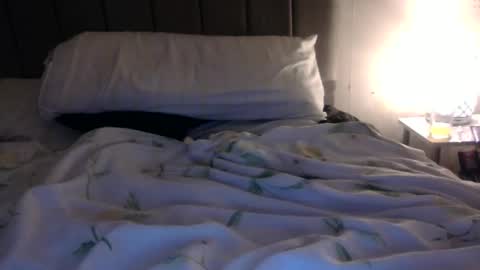 Girlonboy25 online show from November 2025 07:56:02 PM