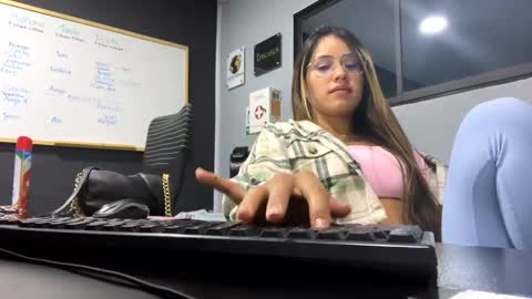 Snapshot of girlpinkxx chatting on January 2025 10:57:02 PM girlpinkxx online show from January 2025 10:57:02 PM