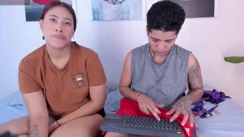 girls_inlove online show from October 2025 12:17:01 PM