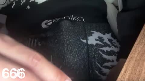 Snapshot of girlsonlyy666 chatting on November 2025 12:11:02 AM girlsonlyy666 online show from November 2025 12:11:02 AM