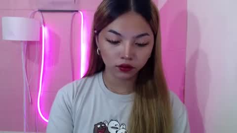 Snapshot of girlthatuneedxxx chatting on March 2025 01:36:02 AM Rhaine online show from March 2025 01:36:02 AM