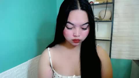 Rhaine online show from February 2026 07:01:02 PM