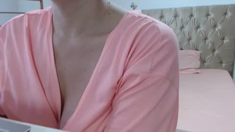 Snapshot of girlvictoria chatting on November 2025 12:14:02 PM Victoria online show from November 2025 12:14:02 PM