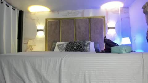     online show from April 2026 09:04:01 AM