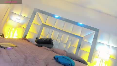 Gisel online show from March 2026 07:18:02 PM