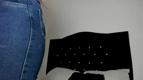 Gisell online show from April 2026 01:23:01 PM