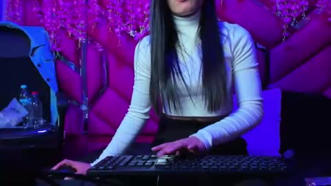 Snapshot of gisell_squirt chatting on October 2025 12:02:02 PM gisell_squirt online show from October 2025 12:02:02 PM