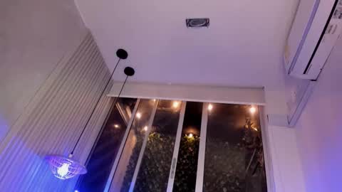 Evelyn  online show from November 2025 03:50:01 AM