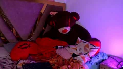 Snapshot of giselreyes1 chatting on January 2025 06:49:01 PM . Gisel Reyes . online show from January 2025 06:49:01 PM