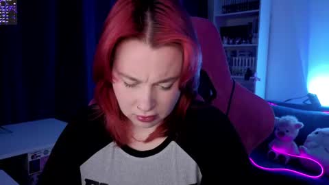 Snapshot of gitera_ chatting on June 2026 09:52:01 PM AlexaMillis online show from June 2026 09:52:01 PM