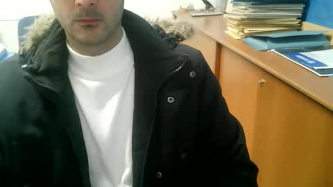 giuseppevai1 online show from January 2026 06:00:01 PM