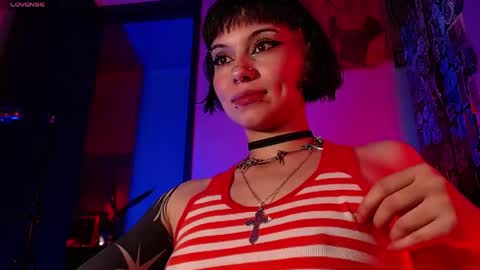 Snapshot of give_me_orgasms chatting on June 2026 05:36:02 AM Nice to meet you my name is Heyli online show from June 2026 05:36:02 AM