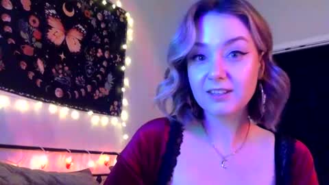 Snapshot of givemesweetdreams chatting on March 2025 03:05:02 AM givemesweetdreams online show from March 2025 03:05:02 AM